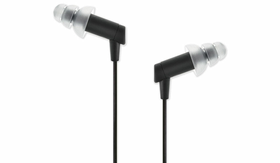 noise isolating earphones