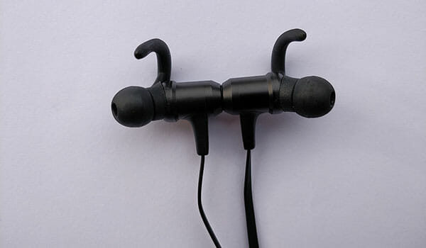 VAVA Moov 28 Review - The Best Bluetooth Earbuds on the Budget?
