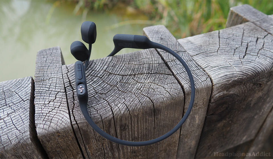 AfterShokz Aeropex black