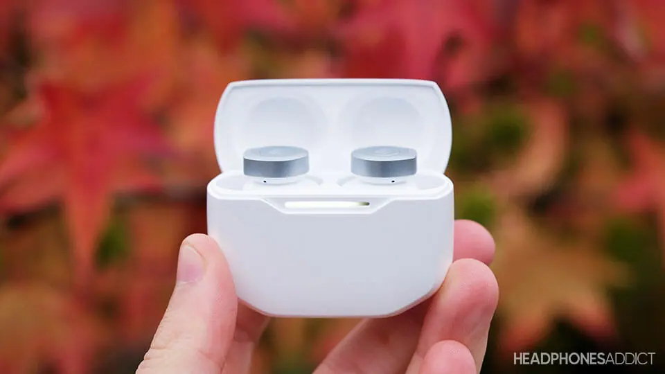 Edifier W240TN in hands